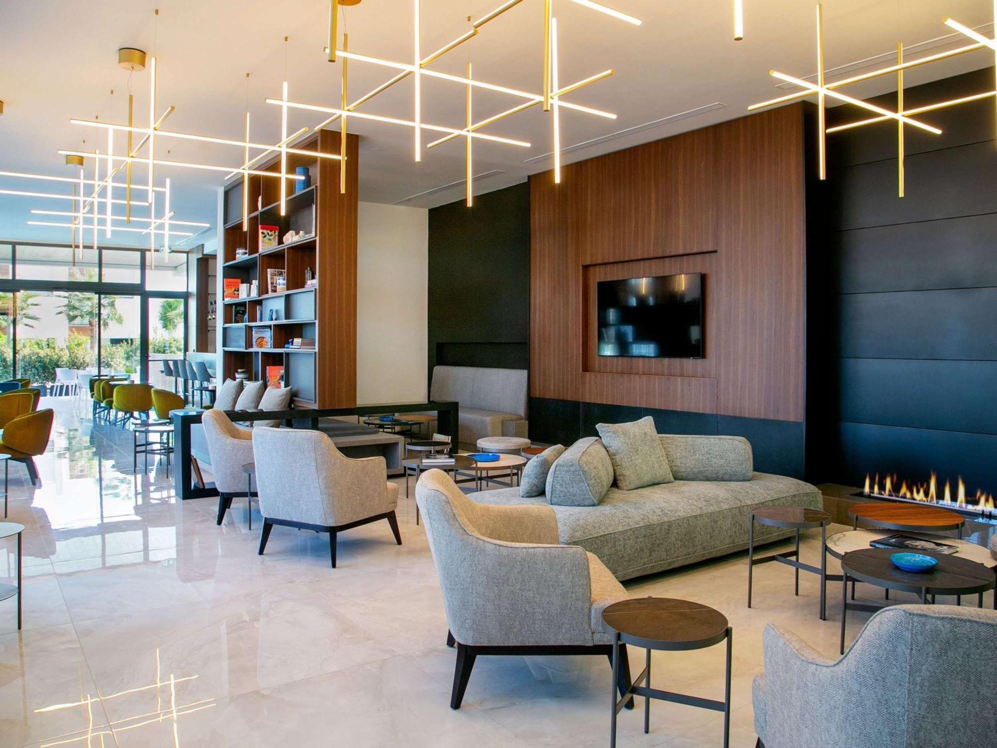 Mercure Larnaca Beach Resort Exterior foto