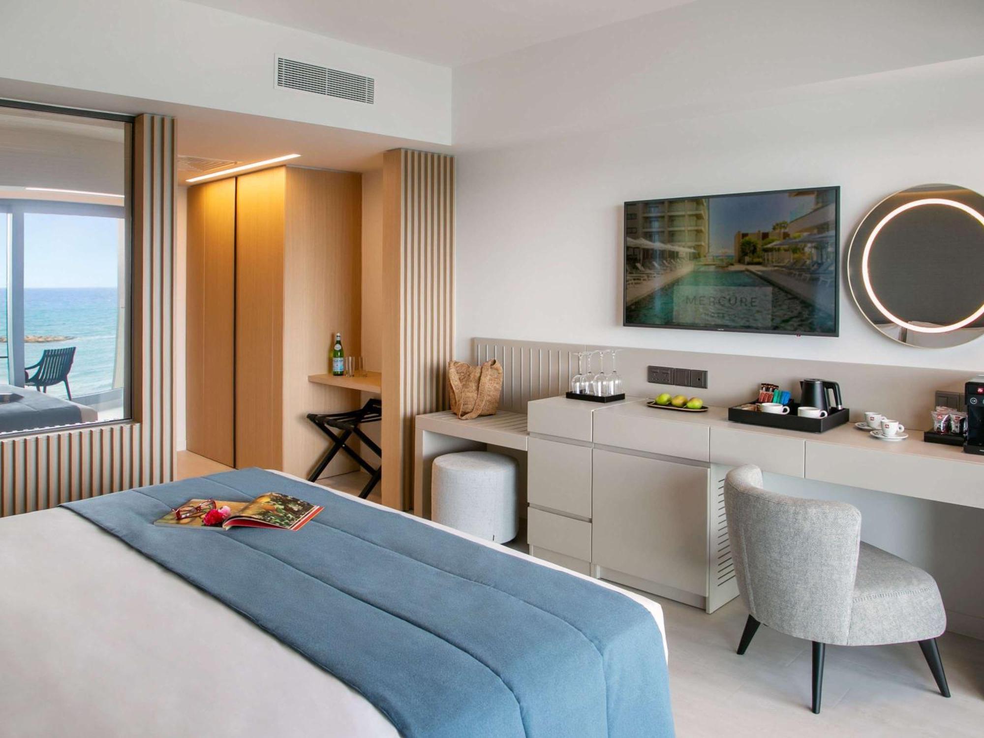 Mercure Larnaca Beach Resort Exterior foto