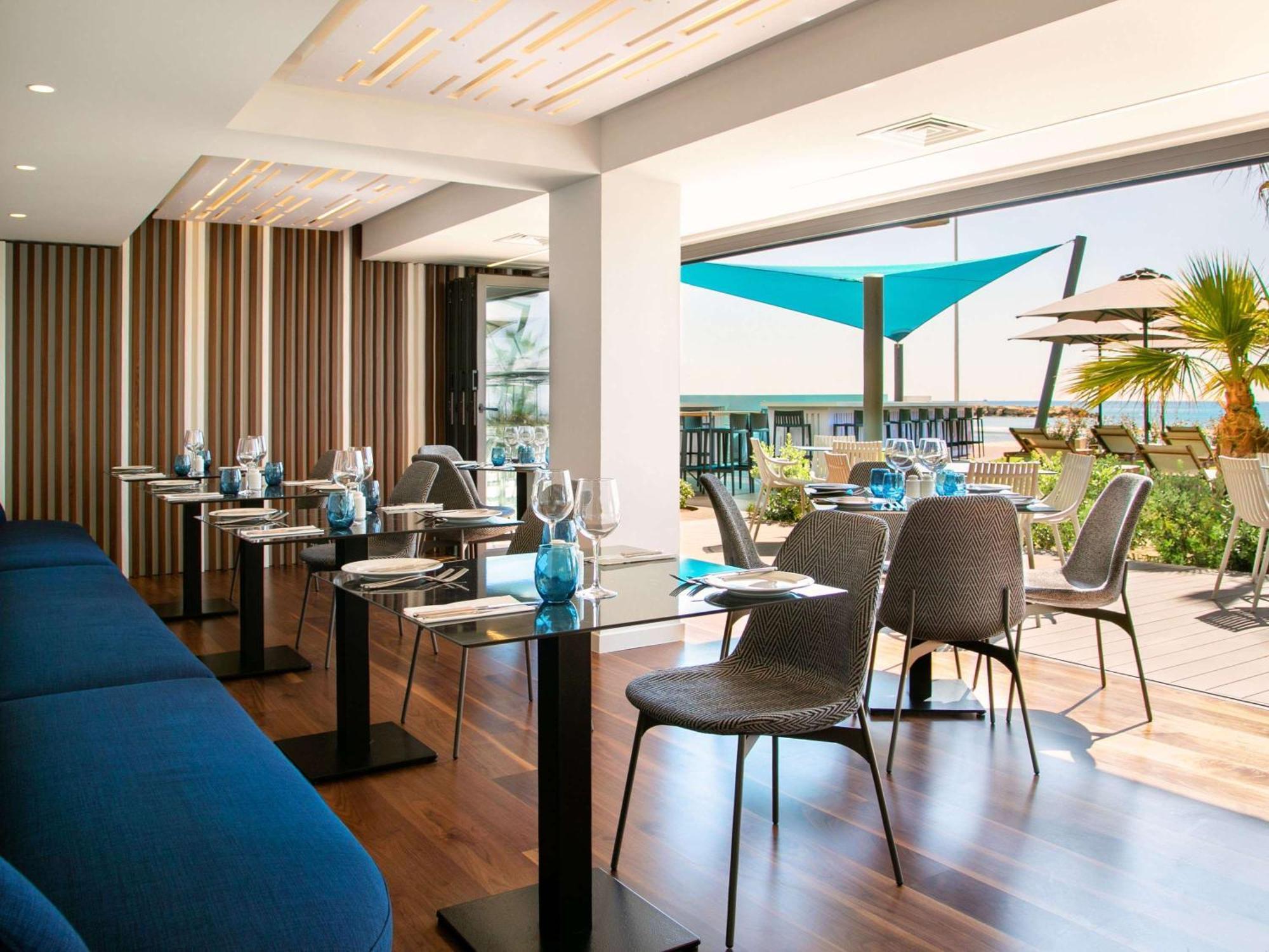 Mercure Larnaca Beach Resort Exterior foto